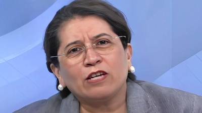 Suyapa Figueroa, expresidente del Colegio Médico de Honduras, denunció este jueves que, sin previo aviso y sin un proceso de concurso, un exdiputado del partido Libertad y Refundación (Libre) apareció realizando guardias médicas en el Hospital San Felipe.