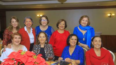 Con emoción y buenas vibras celebraron su té mensual las damas del Club Internacional de Mujeres (IWC), en su reunión especial por las fiestas decembrinas.