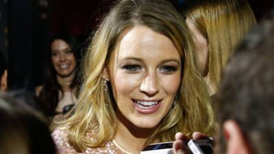 La actriz Blake Lively reapareció públicamente con un mensaje contundente tras el reciente revés judicial en su disputa legal contra Justin Baldoni. La protagonista de Romper el círculo reaccionó luego de que un tribunal federal desestimara la mayoría de los cargos que había presentado en su demanda.