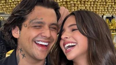 Este 29 de mayo de 2026, Ángela Aguilar y Christian Nodal celebran su segundo aniversario de casados, una relación que ha estado marcada por la controversia desde que se hizo pública en 2024. La pareja ha enfrentado rumores de infidelidad, críticas en redes sociales, tensiones familiares y un intenso seguimiento mediático.