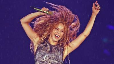 Shakira se convirtió en la artista latina más taquillera de la historia por su gira de estadios 'Las Mujeres Ya No Lloran' y fue reconocida por la revista musical estadounidense Billboard con el premio 'Global Touring Icon', según informó este martes en un comunicado el equipo de la cantante barranquillera.