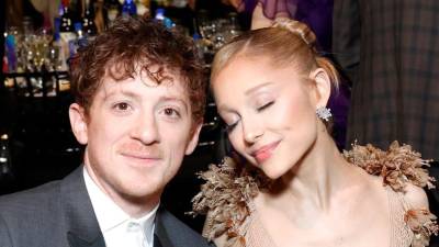 La ausencia de Ethan Slater en la reciente ceremonia de los Globos de Oro puso en duda su relación con la artista.