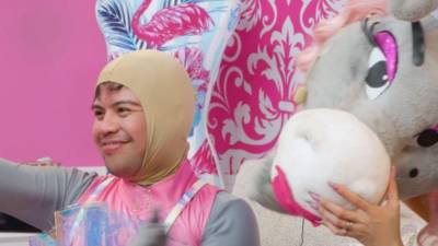 La Burrita Burrona, uno de los personajes más queridos y virales del entretenimiento digital latinoamericano, anunció su despedida oficial de la botarga que la acompañó desde sus inicios.