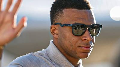La situación de Kylian Mbappé en el Real Madrid comienza a generar dudas y especulaciones tanto en España como en Francia