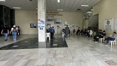 Médicos del hospital Mario Catarino Rivas durante las asambleas informativas.