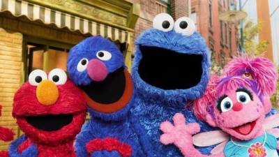 Netflix refuerza su apuesta por el entretenimiento infantil con una nueva tanda de producciones dirigidas a niños y familias, entre las que destaca el desarrollo de una película de Plaza Sésamo, una de las franquicias educativas más reconocidas de la televisión.
