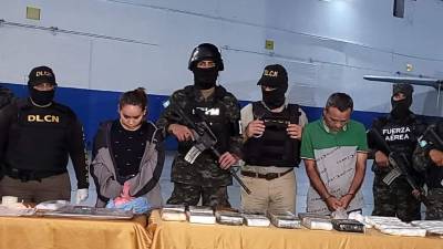 Una estudiante de Medicina y su padre fueron capturados por su supuesta vinculación a una red criminal dedicada al tráfico de drogas, sicariato y secuestros.