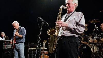 Dick Parry, reconocido por su trabajo junto a Pink Floyd, falleció este viernes, según confirmó el guitarrista David Gilmour a través de sus redes sociales.