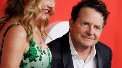 El actor Michael J. Fox utilizó sus redes sociales para aclarar que está vivo y en buen estado de salud, después de que esta semana se publicara por error un informe de la cadena CNN que aseguraba su fallecimiento.