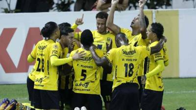 El Real España vivió una dura eliminación la noche de este martes 23 de diciembre a manos de Motagua en la jornada 5 de las triangulares del Apertura 2025.