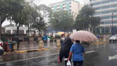 Las lluvias persistirán al menos durante las próximas 24 horas en la zona norte del país.