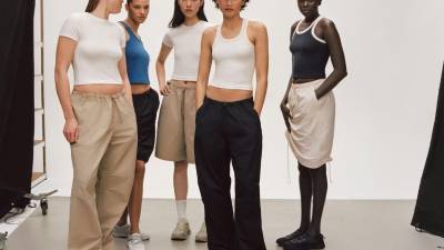 Zendaya y la marca suiza de ropa deportiva de alta gama On presentan su primera colección conjunta de calzado y prendas de vestir, que combina rendimiento y estilo cotidiano. El lanzamiento se acompaña del cortometraje publicitario Shape of Dreams, dirigido por Spike Jonze, ganador del premio Óscar.