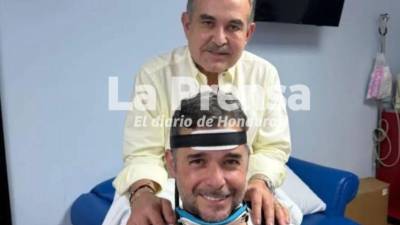 Luego de días de incertidumbre y cadenas de oración que unieron al gremio médico y a la sociedad sampedrana, el reconocido médico Sergio Bendaña ha sido dado de alta. El galeno, hijo del exministro de Salud y reconocido médico Arturo Tuky Bendaña, logró superar una delicada crisis de salud que lo mantuvo bajo estricta vigilancia médica.