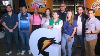 Representantes de Emsula, Gatorade y patrocinadores del Gatorade Challenge Utila presentes en el lanzamiento de esta competencia.