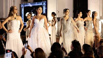 Las chicas desfilaron con vestidos inspirados en La Odisea.