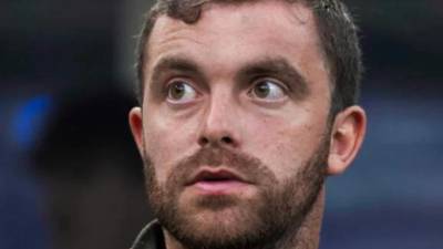 El reconocido periodista Fabrizio Romano, experto en temas de fichajes, se encuentra en el ojo del huracán al extremo de que sus fans han reaccionado indignados.