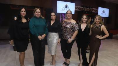 Joyce Carson, Mayela Sandino, Tania Cose, Johanna Boadla, Jeymi Amaya y Carlota Barrera.