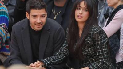 Camila Cabello vuelve a estar en el centro de la conversación mediática, esta vez por el fin de su relación sentimental con el empresario Henry Junior Chalhoub. Diversos medios estadounidenses reportaron este 4 de junio que la pareja decidió poner punto final a su historia de amor después de más de un año juntos.