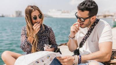 Lo que se mantiene en la ambigüedad da lugar a interpretaciones, que cada integrante de la pareja efectuará según sus expectativas.