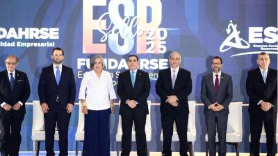 Alberto Díaz Lobo, Miguel Medina, Anabel Gallardo, Mario R. Faraj, Karim Qubain, Alejandro Álvarez y Figmy Farid Kattum.