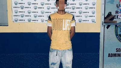 Será procesados por dos cargos relacionados con tráfico de drogas y uso de munición,