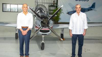 El presidente de Honduras, Nasry Asfura Zablah, inició este sábado su visita oficial a República Dominicana, donde fue recibido por Luis Abinader y participó en un recorrido por la Base Aérea de San Isidro.
