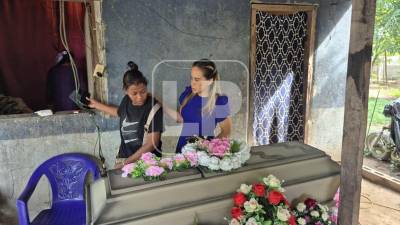 Esta mañana, el féretro fue trasladado hacia su última morada en el cementerio San Isidro de La Ceiba.