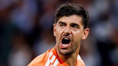 Thibaut Courtois es baja de última hora en Real Madrid para El Clásico ante Barcelona y se conoce el inesperado motivo de su ausencia.