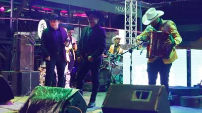 La música norteña se convirtió en una de las grandes protagonistas de la Feria Juniana 2026 con la esperada presentación de la agrupación guatemalteca Generación Norteña, que reunió a cientos de personas en la Tarima Ganadera del Campo Agas de San Pedro Sula.