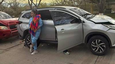 La presentadora de televisión Cesia Mejia ha sufrido un accidente de tránsito, luego de compartir un momento familiar en su día libre. En el mismo se vieron involucrados cuatro vehículos.