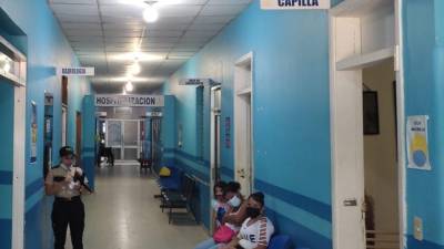 Interior del Hospital Integrado de Santa Bárbara donde el menor fue ingresado tras la agresión.