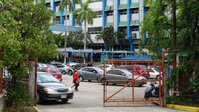 Fotografía de uno de los accesos al hospital Mario Rivas de San Pedro Sula.