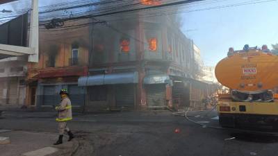 El incendio se registró en la ocho calle, tercera avenida de San Pedro Sula.