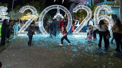 La Villa Navideña del municipio de Concepción, departamento de Ocotepeque, deslumbra con miles de luces certificadas que dan vida al casco urbano durante esta temporada festiva.