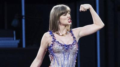 Taylor Swift volvió a demostrar por qué es considerada una de las figuras más influyentes, y generosas, de la industria musical. La cantante entregó 197 millones de dólares en bonos a los trabajadores de The Eras Tour, un gesto sin precedentes que quedó registrado en su docuserie.