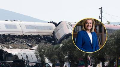 La exministra española Fátima Báñez, quien actualmente preside la Fundación CEOE, continúa sin ser localizada después del accidente ferroviario ocurrido este miércoles entre un tren de alta velocidad AVE y una unidad de la compañía Iryo en la provincia de Toledo.