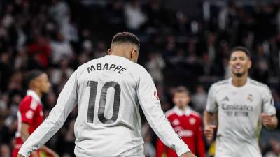 Kylian Mbappé, celebrando su gol a lo Cristiano Ronaldo en el triunfo del Real Madrid contra el Sevilla.