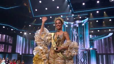 La historia de los concursos internacionales de belleza sumó un capítulo inédito este sábado 10 de octubre. Jihan Mohin Dimachk, representante de Tanzania, se coronó Miss Grand International 2026 y se convirtió en la primera reina africana en conquistar el título, un triunfo que marca un precedente para el continente.