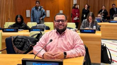 El joven hondureño Fernando Paz representó este lunes a la juventud hondureña en el High-Level Stocktaking Event, conmemorativo del 10.º aniversario de la Resolución 2250 del Consejo de Seguridad de la Organización de las Naciones Unidas (ONU) en Nueva York, Estados Unidos.