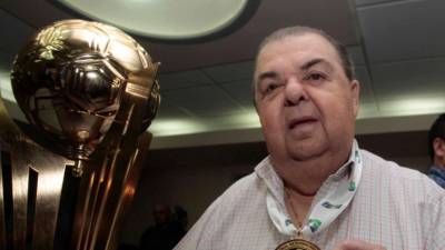 Se cumplen siete años de la dolorosa muerte de José Rafael Ferrari, expresidente del Olimpia, quien perdió la vida en un avión a causa de un infarto: así fueron los últimos minutos del jerarca melenudo.