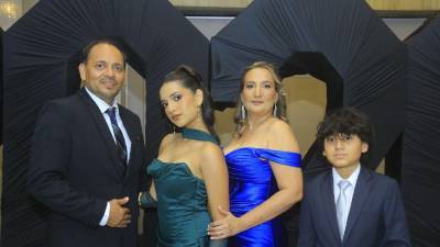 Jesús Velásquez, Allison Velásquez, Thania Jerezano y Daniel Jesús Velásquez