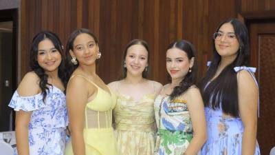 Zayra Paguada, María José Galeas, Danna Sagastume, Esther Bueso y Yessika Ortiz