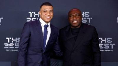 El padre de Kylian Mbappé sorprendió al revelar detalles inéditos sobre la formación y el camino que recorrió su hijo para convertirse en una estrella del fútbol mundial.