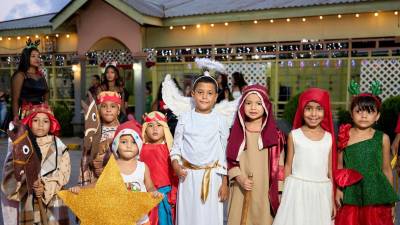 La magia navideña ya se vive intensamente en Puerto Cortés con la Navidad Dorada 2025, una celebración que reúne a miles de familias en actividades llenas de color, música y tradición.