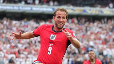 Barcelona contactó al goleador inglés Harry Kane ya que lo pretende fichar y la prensa internacional revela la respuesta que le dio el delantero al cuadro culé.