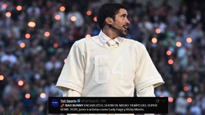 Reseñas internacionales celebraron la energía y el carisma de Bad Bunny en el escenario del Super Bowl.