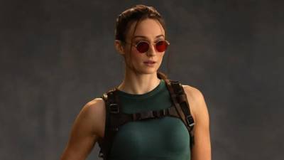 <b>Sophie Turner</b> acaba de mostrarnos una primera imagen de su caracterización como Lara Croft en la esperadísima nueva adaptación de <b>'Tomb Raider'</b> que prepara Amazon en forma de serie de televisión para Prime Video.