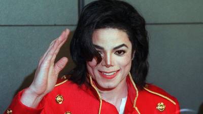 Nuevas grabaciones de audio previas al juicio de <b>Michael Jackson</b>, ocurrido hace más de dos décadas, han salido a la luz y aportan material inédito sobre la forma en que el cantante hablaba de su relación con los niños. Los audios forman parte de la serie documental <i>Michael Jackson: The Trial</i>, producida por Channel 4, que se estrena este miércoles 4 de febrero..