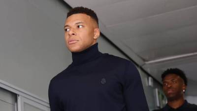 Kylian Mbappé atraviesa una nueva etapa en su vida, tanto dentro como fuera de los terrenos de juego.