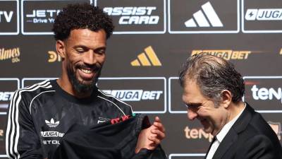 Vozinha con increíble salario y contrato tras su gran Mundial: ¿Se cambia el nombre?